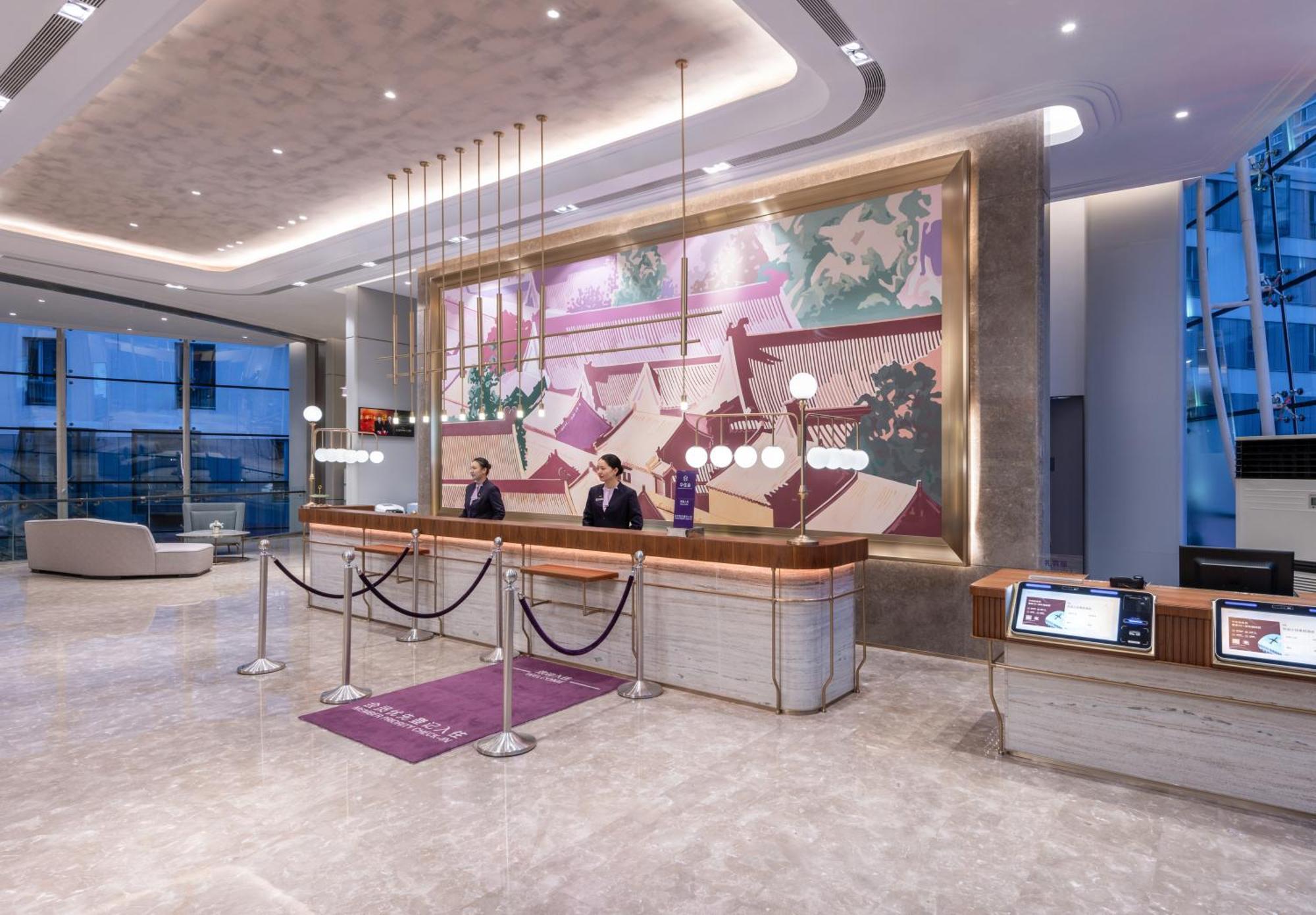 Mercure Downtown Hotel 4*
